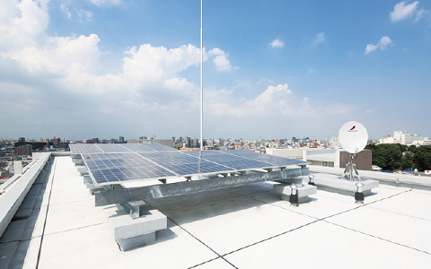 【JKK東京】CO2排出量実質ゼロへの取組みのサブ画像3_JKK 住宅の太陽光パネル