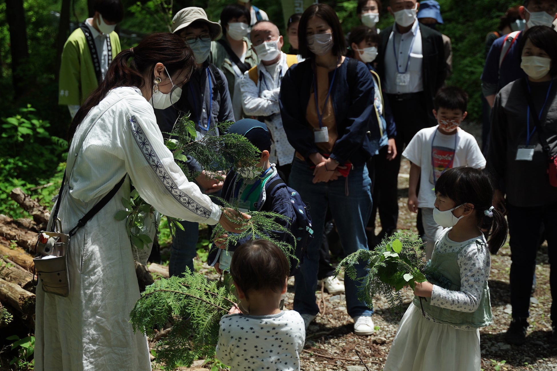 東京の家と森を育てる多摩産材ブランド“TOKYO WOOD”の取り組みが「森林×脱炭素チャレンジ2022」で優秀賞（林野庁長官賞）を受賞のサブ画像5_田中林業 田中ちよ子さんによる森のガイド