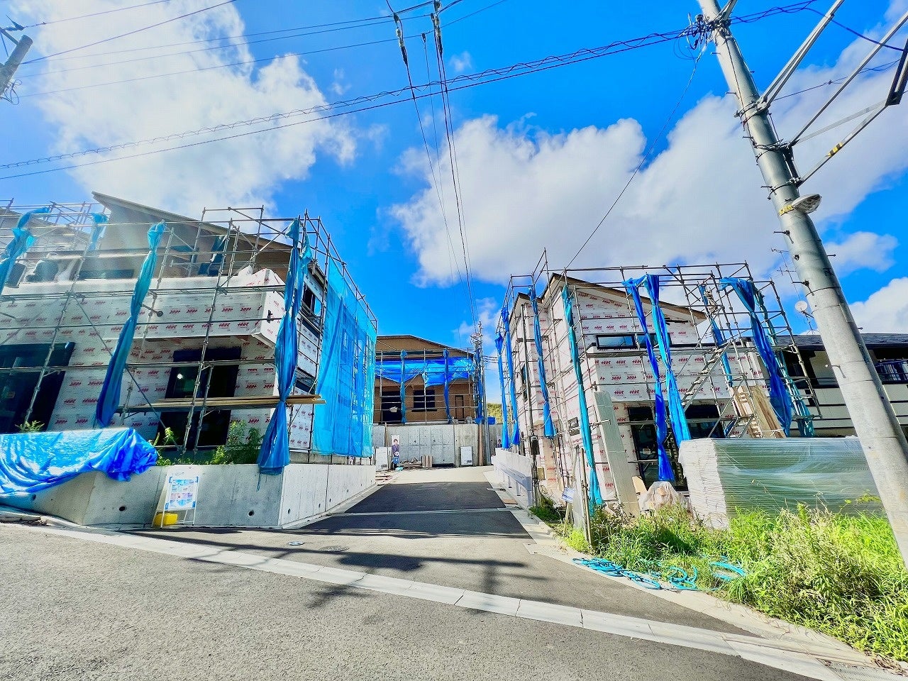 新横浜を身近に、穏やかな環境が広がる住宅地分譲住宅全13戸「ベルガーデン小机町」の特設ページを公開のサブ画像1_2022年7月撮影