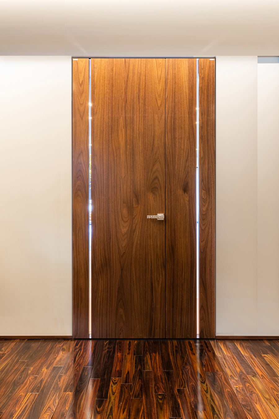 仙台の住宅用室内ドア無人ショールームのサブ画像2_今年発売開始の「グランデ」