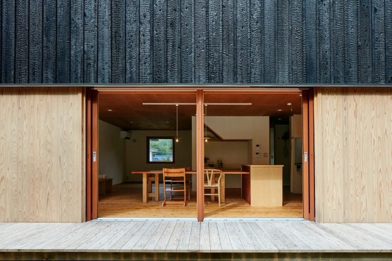 伝統工法で作る外壁材「焼杉」で建築したお家のオープンハウスを10月2日（日）に開催のサブ画像1