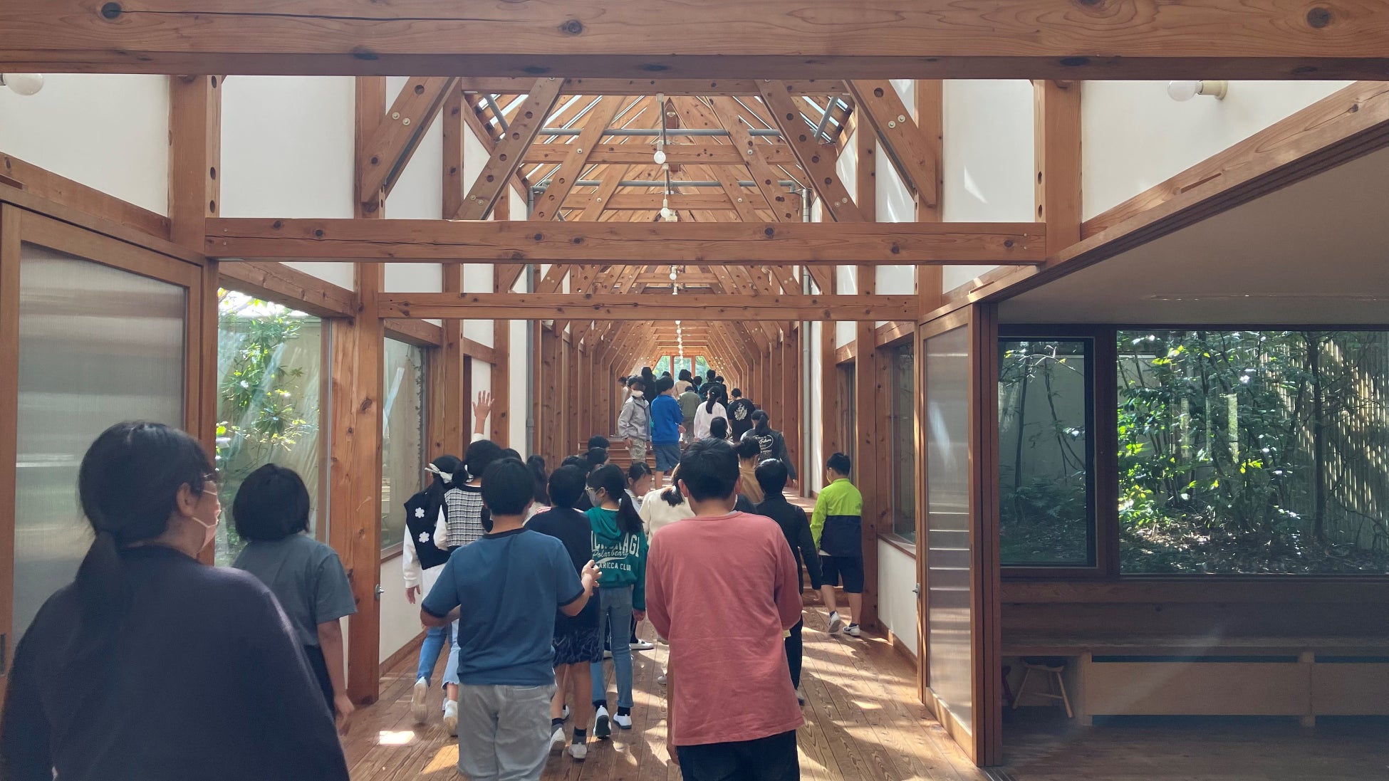浜松市内の小学校約100名がSDGs教育の一環としてOMソーラー本社に来訪し、自然エネルギーの活用や利用方法について学んでもらいました！のサブ画像4