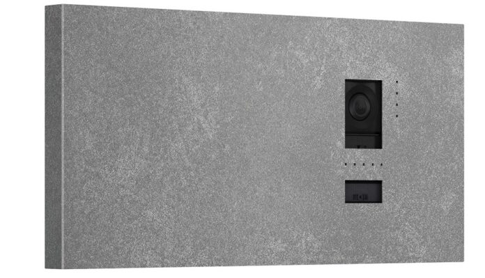 一枚板のようなミニマルデザインで玄関をスタイリッシュに　インターホンカバー《オスボード》を新発売のメイン画像