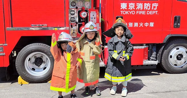 【開催報告】足立区のJKK住宅で「防災体験イベント」を開催のサブ画像1_小さな消防士さんが誕生！