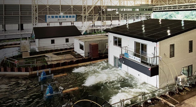 一条工務店、住宅メーカーでは史上初となる「2023年日本建築学会賞（技術）」を受賞　表彰業績名「浸水試験システムで実証した水災から暮らしと財産を守る耐水害住宅」のサブ画像1