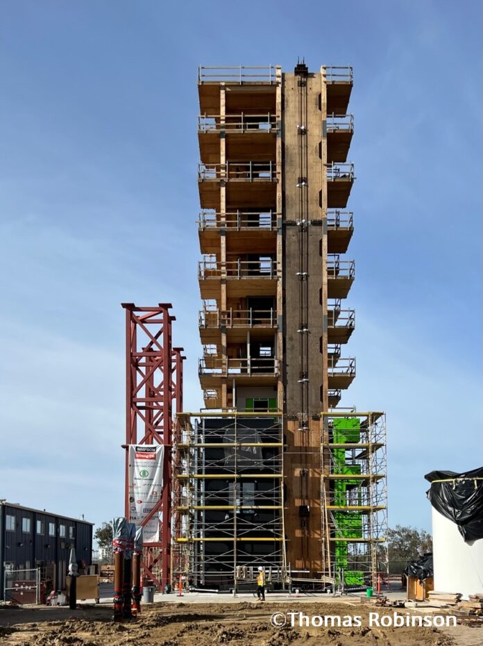 アキュラホームの新技術「未来構法 剛木造」の技術が世界へ　5/20イベント「モニター抽選会」で世界最大の10階建木造ビル耐震実験をアメリカ現地から中継放送！のメイン画像