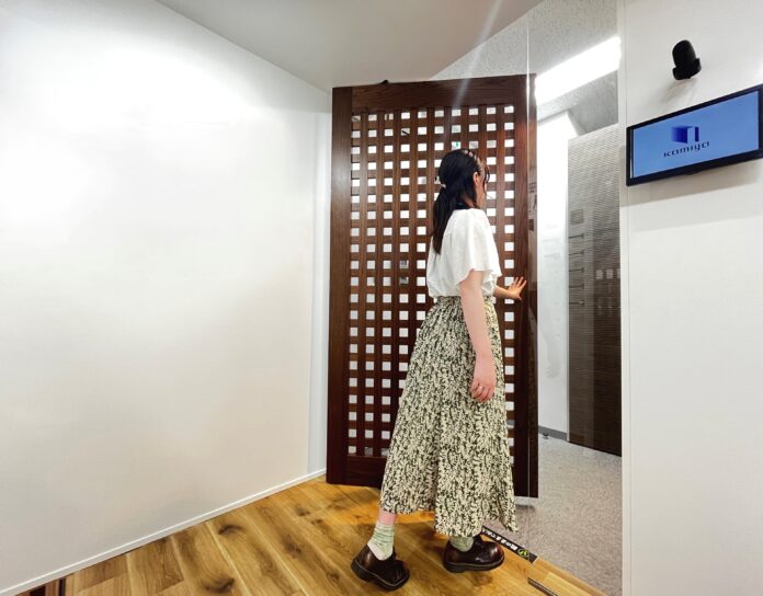 まるで “動く壁”　住宅用の室内回転ドア「Soloist（ソリスト）」を2023年6月10日より新潟無人ショールームに北陸初の展示のメイン画像