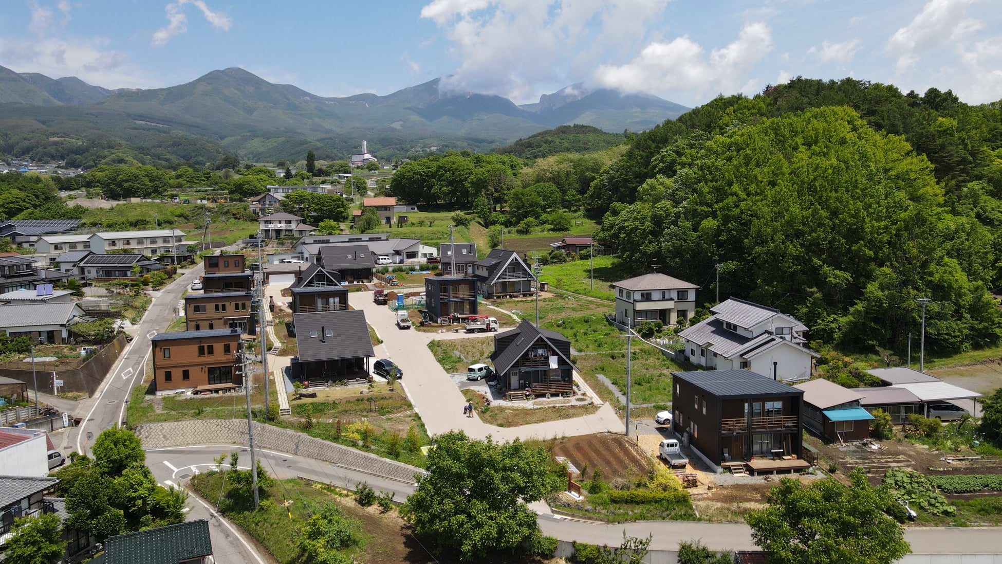 ログハウスNo.1のBESSが長野県小諸市と移住定住促進を軸とした連携協定を締結。官民連携で小諸での暮らしの魅力を発信、首都圏の潜在移住関心層に向けてPR活動を展開のサブ画像3_2023年5月30日 現地写真