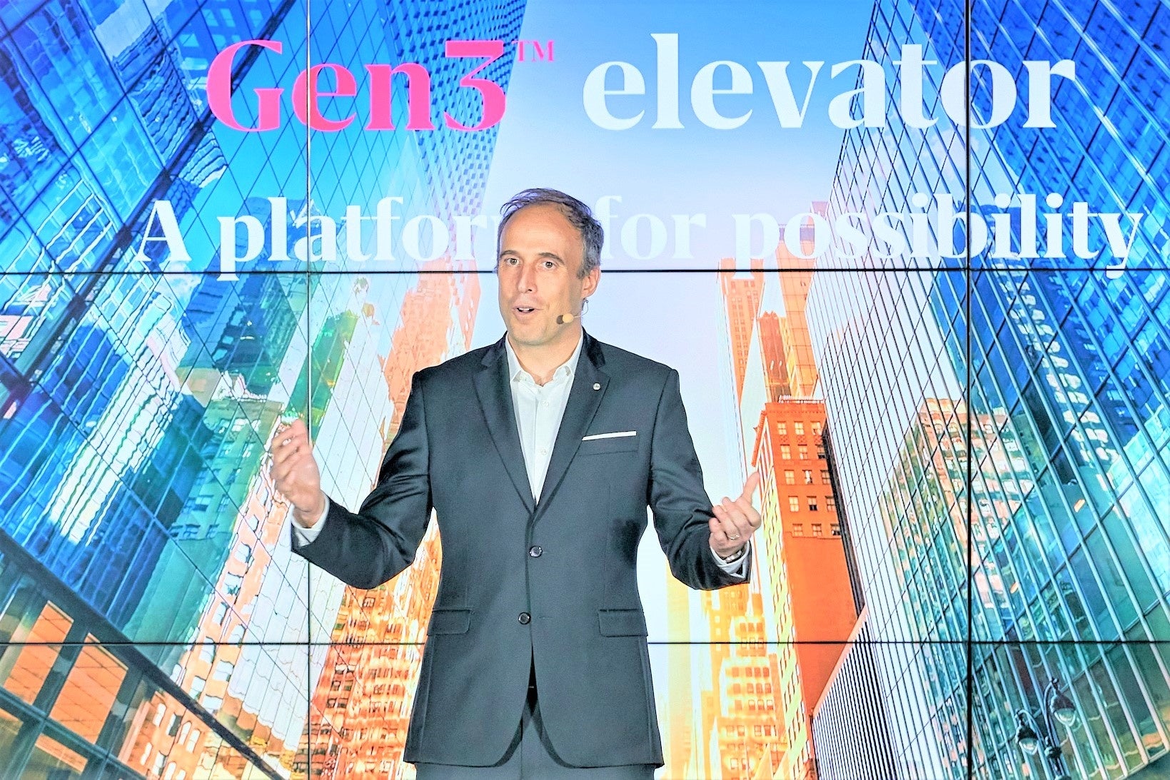 日本オーチスのイベントで、デジタル接続機能を内蔵したGen3™エレベーターを発表のサブ画像2_発表会で登壇したティボー・ルフェビュール代表取締役社長