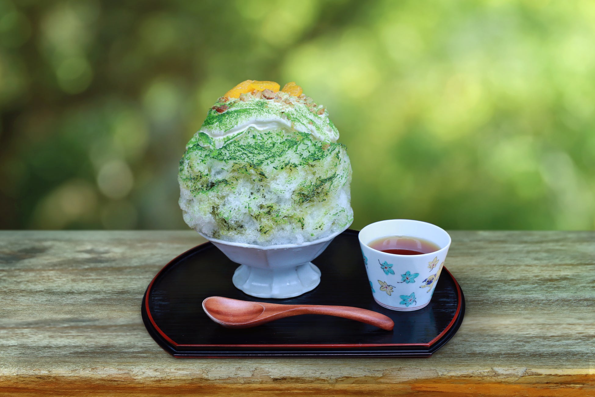 日本茶カフェ「八屋」オリジナルかき氷第2弾は意外な組み合わせがクセになる「抹茶とみそのかき氷」！～“抹茶”と“白味噌”と“西京味噌”が生み出す絶妙なハーモニー～のサブ画像1_【抹茶とみそのかき氷（日本茶セット）