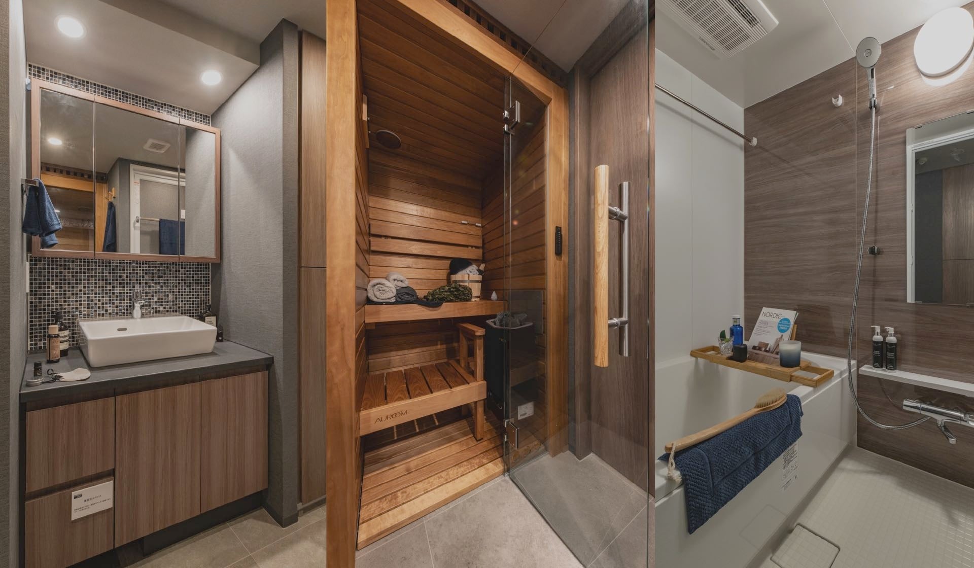 【totonoü】東京建物の新築賃貸マンション『Brillia ist 文京六義園』にて、北欧産・自宅用サウナが導入のサブ画像4_サウナ・洗面台・浴室が1つになっているサニタリースペース（画像は合成です）