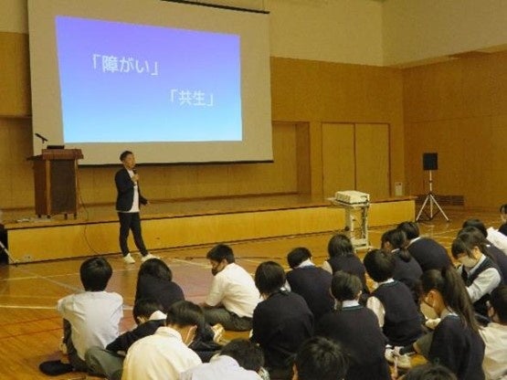 第25回夏季デフリンピック競技大会東京2025開催に向けてデフフットサルの監督が上野学園中学校で道徳講師を担当のサブ画像1_実際の講義の様子