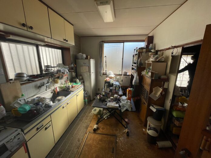 買取額300万円のゴミ屋敷が1700万円の価値ある住まいに！株式会社Izumida、構造診断力と顧客本位の一貫体制で八王子市の空き家問題を解決のメイン画像