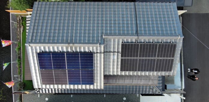 ドローンを活用した太陽光発電の点検を開始！のメイン画像