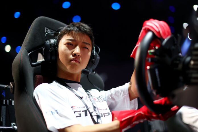 赤鹿地所、eスポーツレースとリアルモータースポーツで活躍する15歳・石野弘貴選手とスポンサー契約を締結のメイン画像