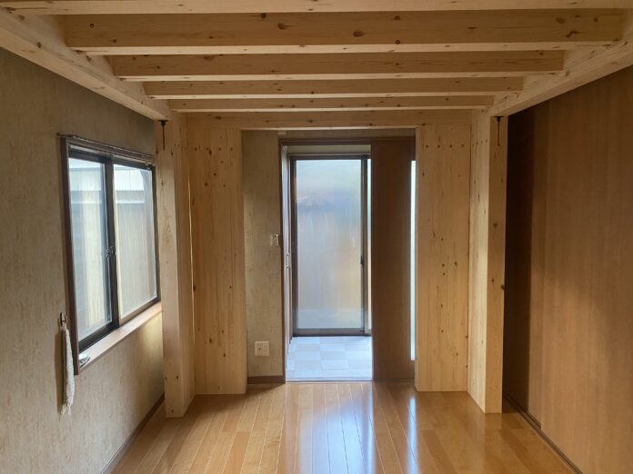 「家の中に、命を守る空間を」能登半島沖地震で被災した築52年の家に、木質耐震シェルターを無償で提供のメイン画像