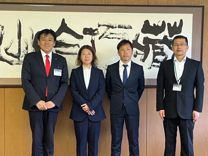 埼玉県所沢市 小野塚 勝俊市長を表敬訪問 女子デフフットサル代表選出を報告のメイン画像