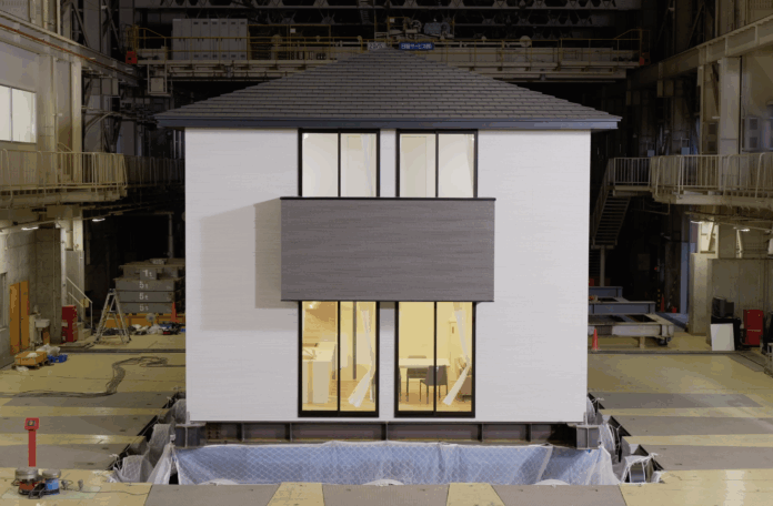 アイ工務店が京都大学・奈良女子大学と共同研究！スキップフロア・外張り断熱工法を採用した木造住宅における耐震性能の検証のメイン画像