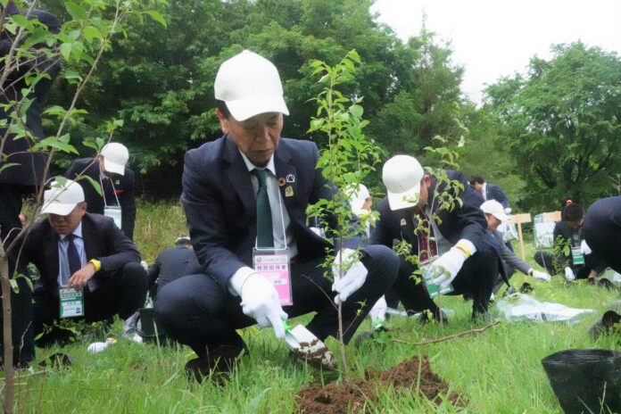 埼玉県で66年ぶりに開催された全国植樹祭に協賛　　　　　　　　　戸建て、 マンション、オフィスビルなど多彩な木造建築を“普及”　　　させることで持続可能な社会の実現に貢献するAQ Groupのメイン画像