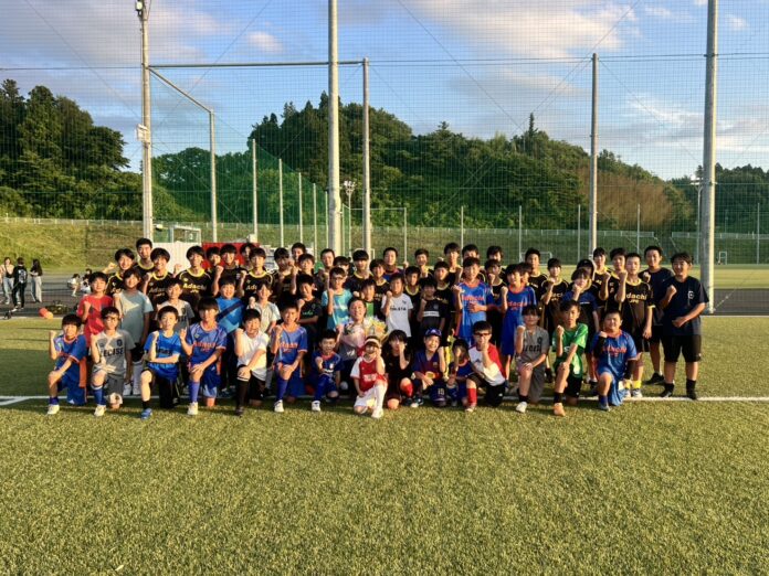 地域密着で未来を支える、アエラホーム福島店が地元少年サッカーチーム「あだちJFC（あだちジュニアフットボールクラブ）」へスポンサー物資提供のメイン画像