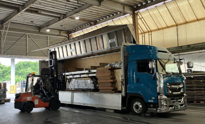 新たなPLT輸送連合の取り組みで物流効率化、CO2排出量削減を実現のメイン画像