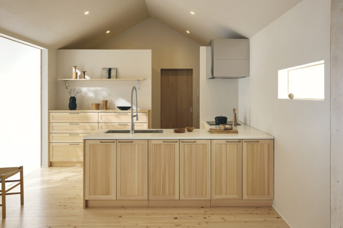 国産材“桧”ひのきを活かした無垢の木のキッチン「su:iji」発売のメイン画像