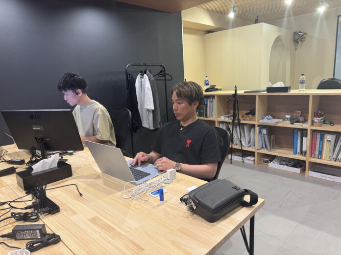 「ごめん、ローン落ちた…」は、もう言わせない。リフォーム業界の悪習“気まずい2週間”を撲滅する、スマホで完結するローン審査革命。のメイン画像