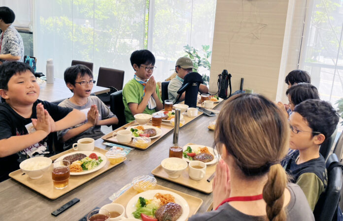 国際学生寮が1日限定の“地域の食卓”に！「第7回こども食堂」開催のメイン画像