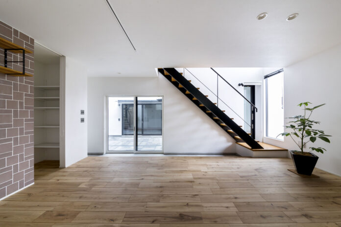 古き良き建物を蘇らせ、街に新しい息吹を。株式会社Micks、ヴィンテージマンション再生プロジェクト始動。のメイン画像