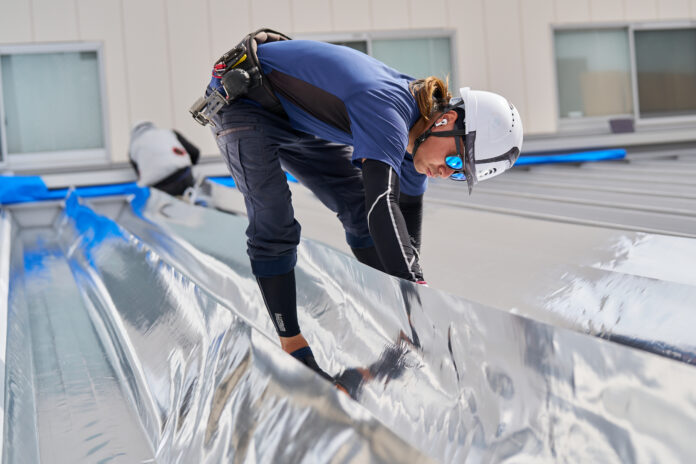 8月8日は「屋根の日」屋根も熱中症対策が効果的　屋根歴23年の専門家が伝える、夏を乗り切る屋根の新常識のメイン画像