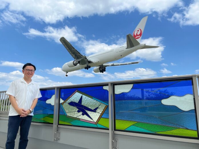 ステンドグラスの専門メーカー戸夢窓屋（トムソーヤ）大阪の新名所、豊中つばさ公園『ma-zika』にアート作品を寄贈2025年8月12日より屋根付き展望広場にて一般公開！のメイン画像