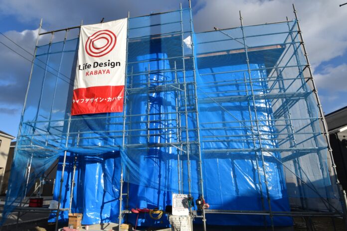 ライフデザイン・カバヤの建築現場用ブルーシートの水平リサイクルの取り組みにおいて、再生材使用率の向上を目指しますのメイン画像