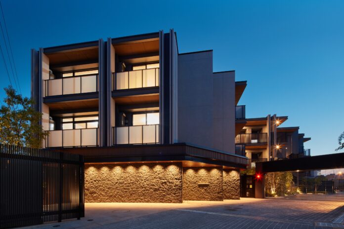 等々力渓谷の程近くに地上３階建ての低層マンションが誕生【新築分譲マンション「クレヴィア等々力」】のメイン画像