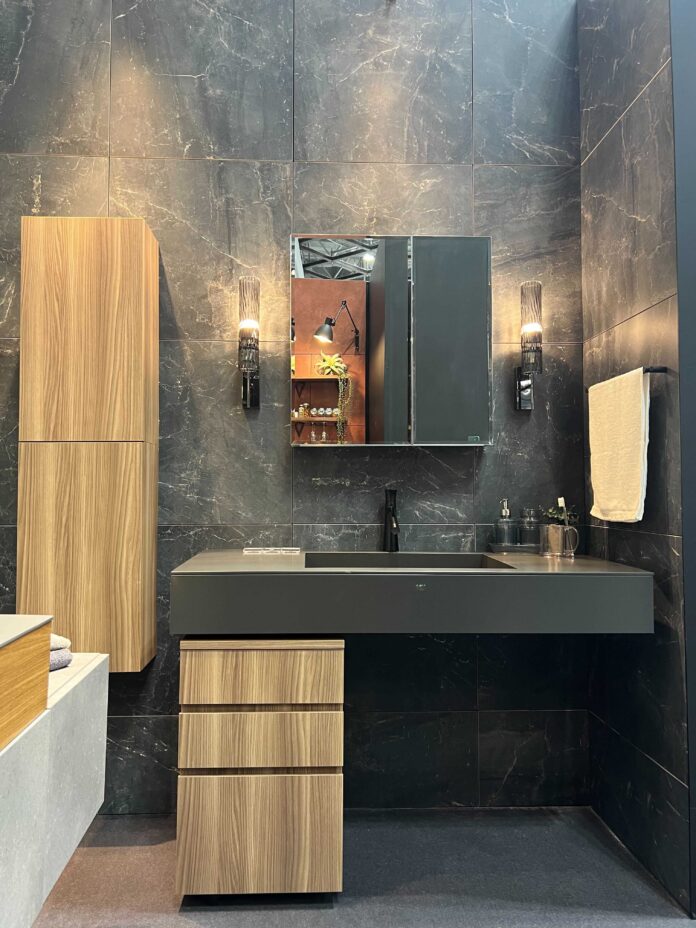 “魅せる洗面空間”を提案 —— 住宅設備ブランド「クラフリー」×日本インテリアコーディネーター協会、リフォーム産業フェア2025にて共同展示のメイン画像