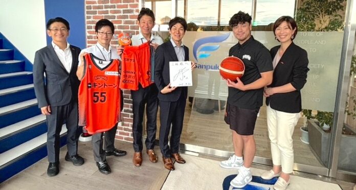 愛媛オレンジバイキングスが三福社宅サービスへ表敬訪問・スポンサー継続と地域連携強化のメイン画像