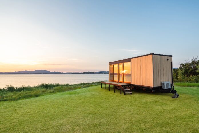 島根発サスティナブルトレーラーハウス『HUX』が「ウッドデザイン賞2025」を受賞のメイン画像