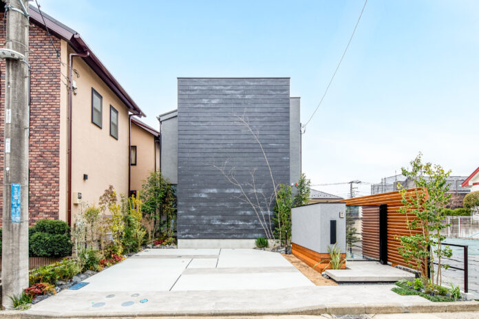 総合不動産企業リストグループのリストホームズ　神奈川県横浜市の戸建て「リストガーデンあざみ野南２丁目」がYKK AP エクステリア スタイル大賞2025のベストスタイル賞を受賞のメイン画像