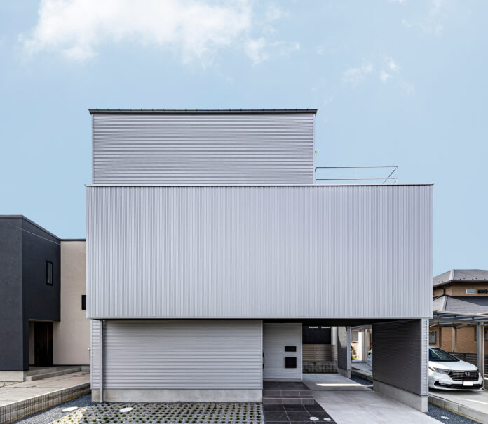 「正面に窓のない家が、なぜ明るいのか」千葉県流山市にスタジオ・チッタ初の3階建て×螺旋階段のモデルハウスが完成！のメイン画像