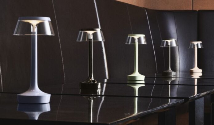 【トーヨーキッチンスタイル】スタルクが手がけるポータブル照明FLOS「ボンジュール アンプラグド」 新エディションを発売のメイン画像