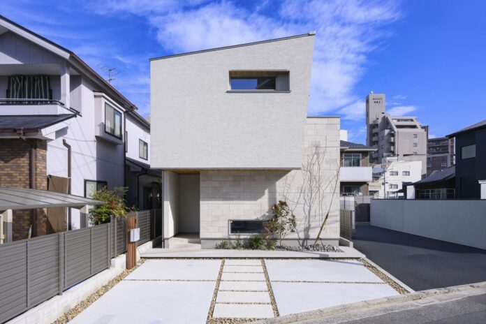 12月20日に広島市にライフデザイン・カバヤの新モデルハウスがオープンしました〈震度5～7の繰り返す地震にも連続70回耐えるオリジナルCLTハイブリッド構法で建てた戸建て住宅のモデルハウス〉のメイン画像