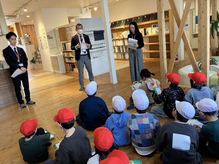 【タカカツグループ】小学生の「まちたんけん」を受け入れ、地元の仕事を伝える学習支援を実施のメイン画像