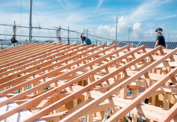 浜松の工務店からの注意喚起。ナフサ危機が住宅建材を直撃——断熱材の供給不安と工期遅延、住宅を計画中の方に今知ってほしいことのメイン画像