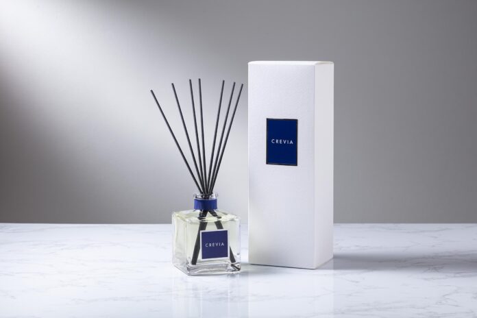 分譲マンションCREVIAでの上質な暮らしを体現、オリジナルフレグランス『Memories of Blue』を開発のメイン画像
