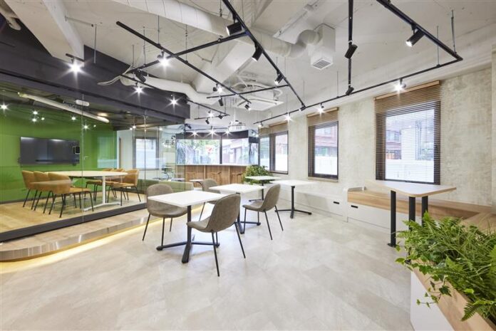 エー・ディー・ワークス「U square 高田馬場」の改修事例が国交省制作の中小ビル改修促進に向けた事例集に掲載のメイン画像