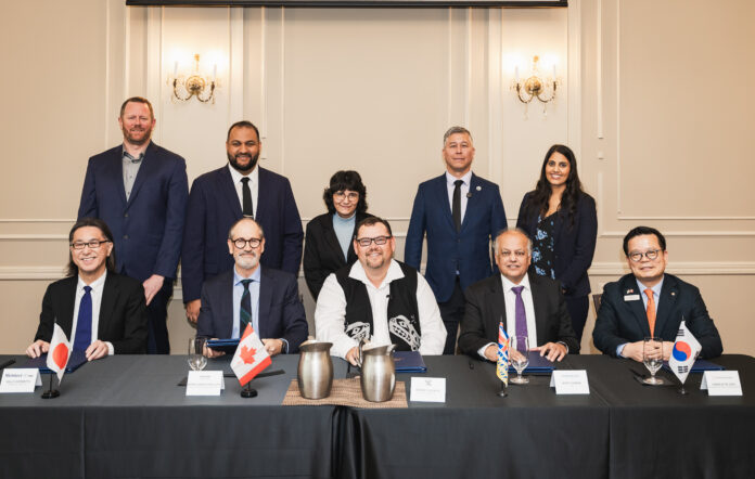 ㈱Mobitect　カナダBC州でのモジュール住宅製造事業に向け、カナダ3社、韓国のHanwha Oceanと業務提携の締結　バンクーバーにあるTerminal City Clubにて調印式を挙行のメイン画像