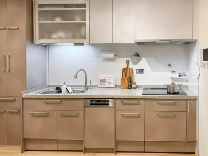 一般ユーザーの「リアルな声」をカタチに。リフォなび×ハウステックコラボキッチン『リフォなび Selection』を新宿で展示開始のメイン画像